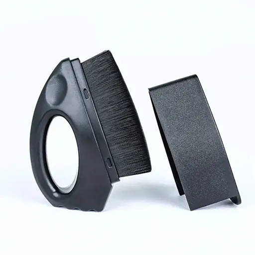 PureStar Iron brush applicator - Щетка с пласиковым чехлом для резины и пластиковых элементов, 3х6 см - 1